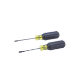 Juego de 8 Desarmadores con Mango Cushion-Grip™: 2 de punta Plana de 1/4'' (6.4 mm) y 5/16'' (7.9 mm); 2 de punta Cabinet de 5/16'' (7.9 mm) y 3/16'' (4.8 mm); tres de punta Phillips n.º 1, n.º 2 y n