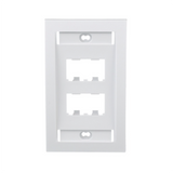 Placa de Pared Vertical Ejecutiva, Salida Para 4 Puertos Mini-Com, Con Espacios Para Etiquetas, Color Blanco
