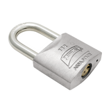 Candado Metálico de Gancho Largo / Llave PH-32 para 4 pernos de combinación / Cuenta con barreno para salida de agua.