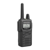 Radio portátil UHF 450-470 MHz, 2 W, 16 canales, Resistente a Golpes MIL-STD-810, manos libres VOX. Incluye antena, batería, cargador y clip