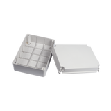 Gabinete de Plástico IP55 (190 X 240 X 95 mm). Protección EMI. Para Instalaciones Comerciales, Residenciales e Industriales. Incluye Tornillería para su Tapa.