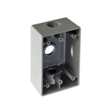Caja Condulet FS de 3/4" (19.05mm) con tres bocas a prueba de intemperie.