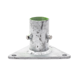 Base Triangular para Mástil de 1" a 2" con Opresores. Galvanizado por Inmersión en Caliente.
