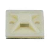 Montaje-Sujetador Adhesivo STRONGHOLD de 4 Vías de 3/4" x 3/4" x 1/4", Color Natural,  Nylon 6.6 Retardante de Llamas V-2, Paquete de 100pz