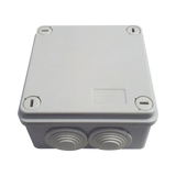 Caja tipo estanca IP55, con 6 entradas, tapa y tornillo de vuelta de 1/4, 100 X 100 X 50 mm, color gris
